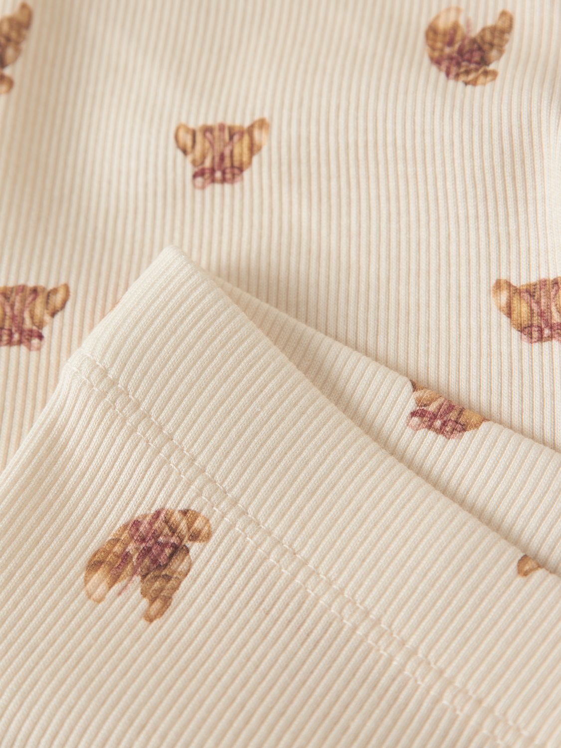 model_shot-front_full